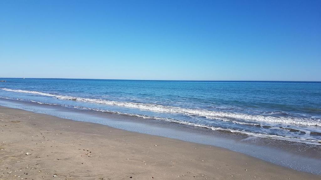 فندق Les Cigales فيك- لا-غارديول المظهر الخارجي الصورة